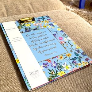 Beautiful padfolio!!! 🦋🦋🦋🦋🦋🦋